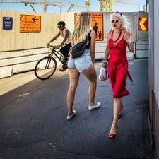 36 Lady in red, Stockholm 2019